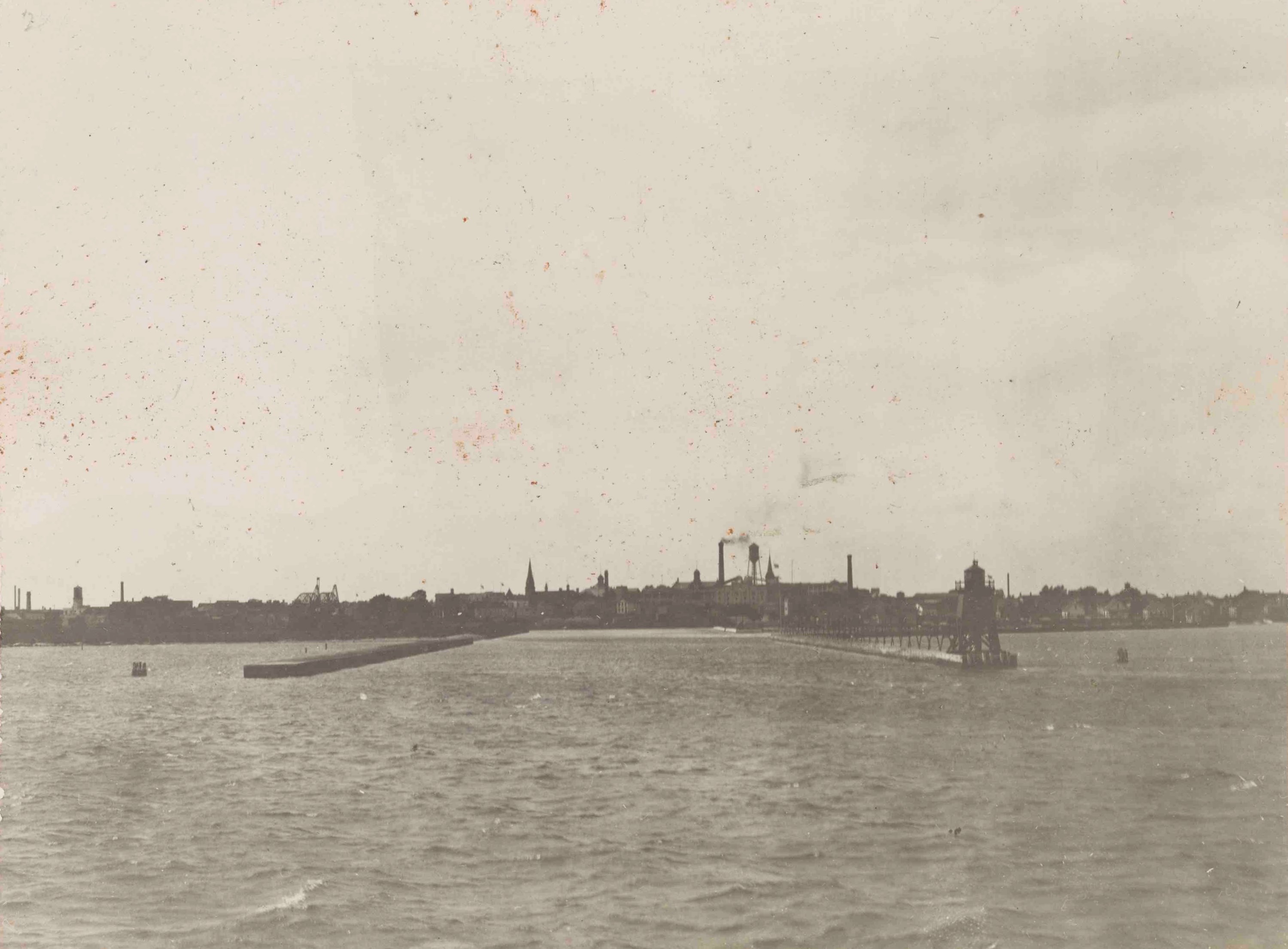 Two Rivers Pierhead - Harbor | USLHS Digital Archive