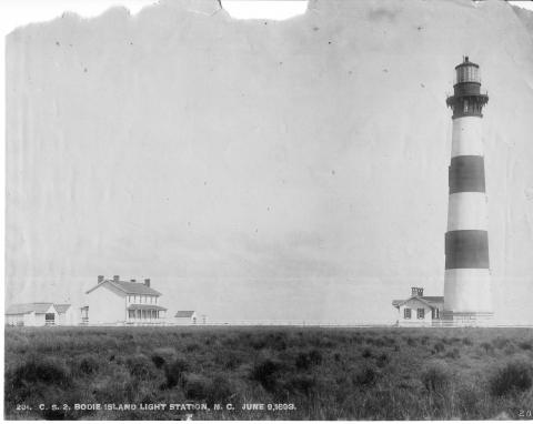 1893 photo of lighthouse in series