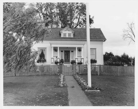 walk leads to front door
