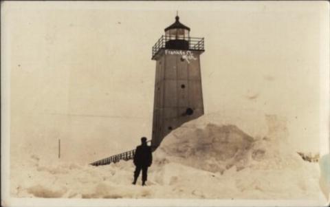 snow at the station