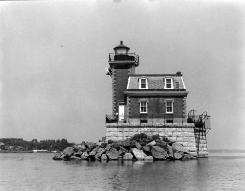 privy off lighthouse