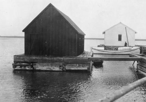 Boat House: Middle Island MI