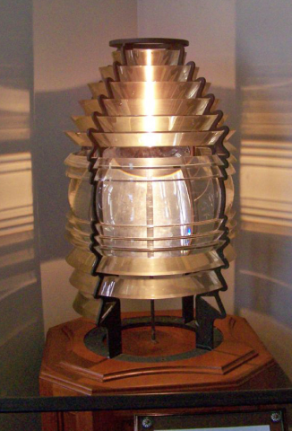 Fresnel lens