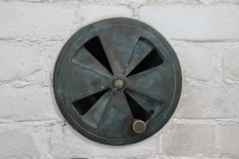 interior circular air vent