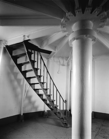 Point Reyes CA Stairs Library of Congress.jpg