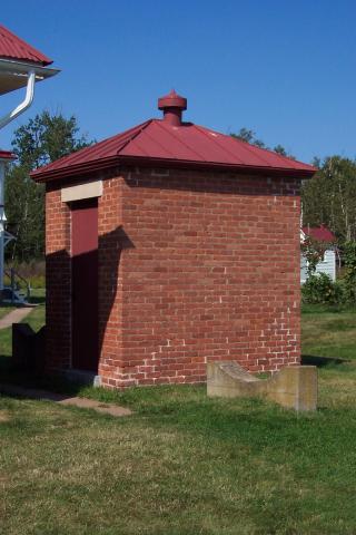 Oil Storage: Raspberry Island WI