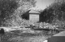 Finns Point NJ Front Range Oil House 1996 Jim Goudy.jpg