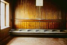 bench for oil butts