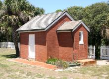 Ponce Inlet FL Privy TAT 2009.jpg